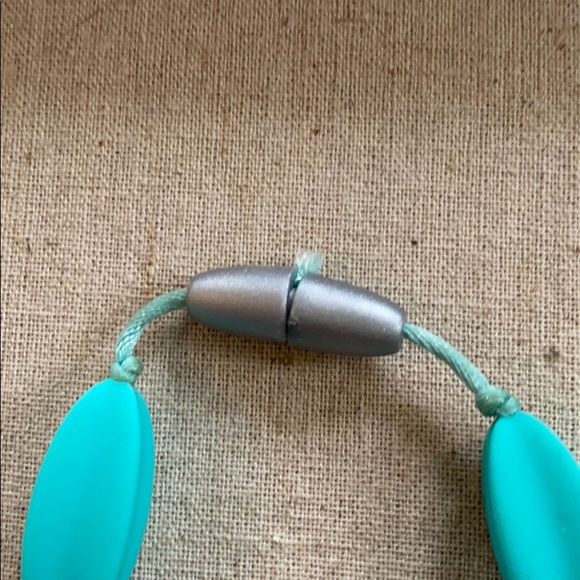 Teething necklace - Picture 2 of 3